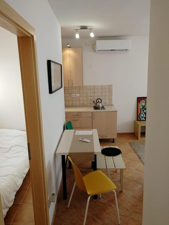 Wash House Apartman Győr Esterno foto