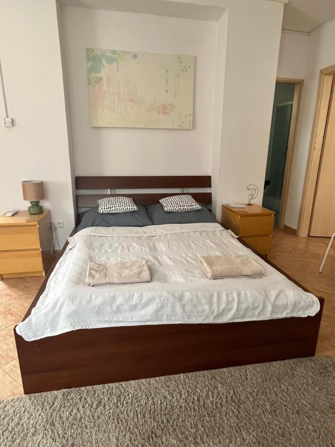 Wash House Apartman Győr Esterno foto